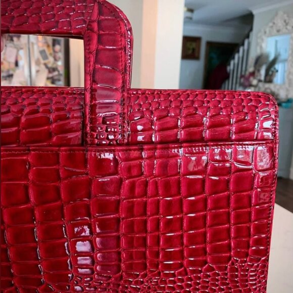 Vintage bold lipstick red vintage crocodile style laptop bag - Picture 3 of 8